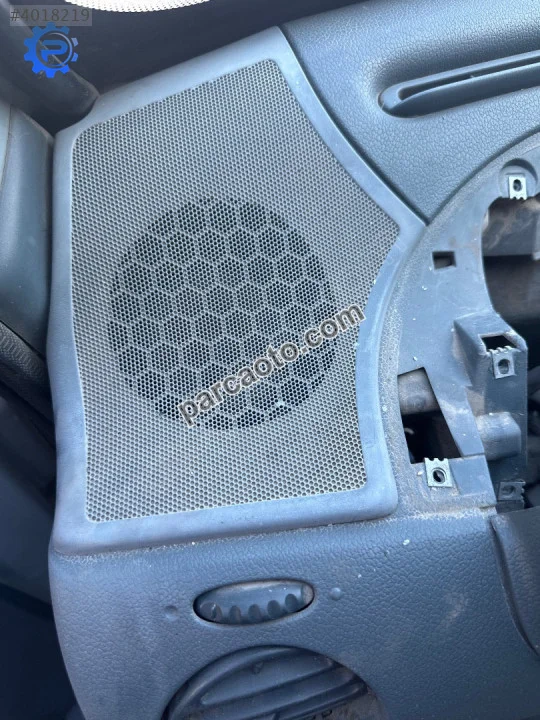 Renault kangoo sol hoparlör kapağı Renault kangoo sol hoparlör kapağı