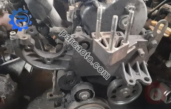 fiat linea 1.3 euro 4 çıkma motor kulak braketi