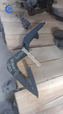 Passat otomatik gaz pedalı çıkma