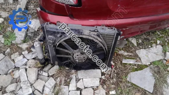Clio 2 radyator takimi klimali yedek parça
