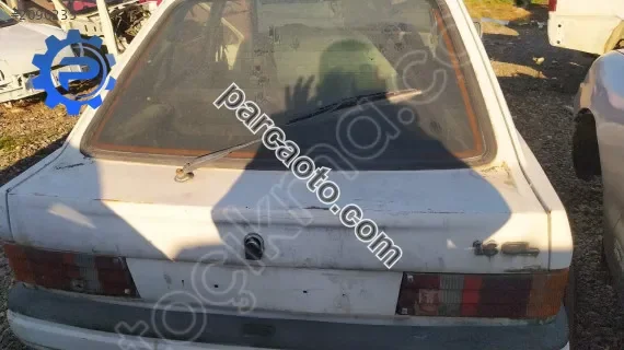 89-92 ford escort çıkma bagaj kapağı