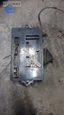Lada samara klimasız sigorta kutusu