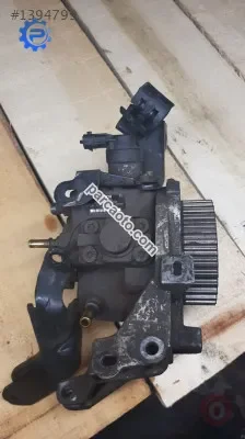 peugeot 1.6 çıkma mazot pompası