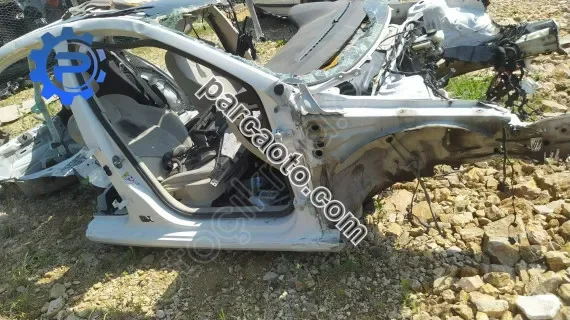 Skoda Octavia kesme sağ ön podye çıkma