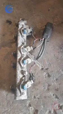 renault r19 1.8 çıkma benzin enjektör