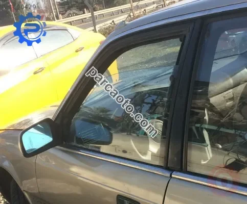 1992 model mazda 626 çıkma sol ön kapı camı