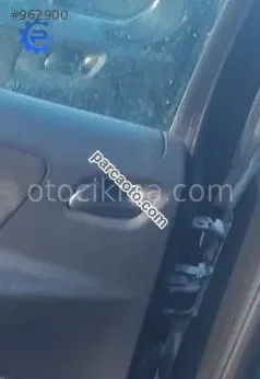 2009 peugeot 207 1.4 benzinli çıkma sol arka kapı kolçağı