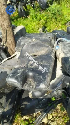 Clio 2 yakıt deposu çıkma