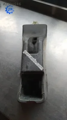 Mazda 323 el freni konsolu çıkma