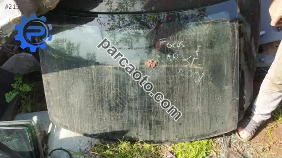2008 focus sedan arka cam çıkma