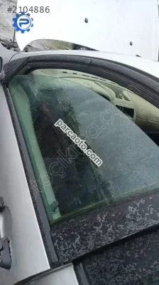 Marea sol ön kapı camı çıkma