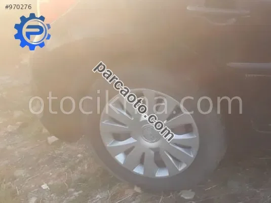 2009 model peugeot 207 1.4 çıkma sağ arka jant lastik