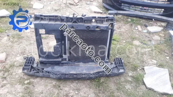 peugeot 207 1.4 benzinli çıkma ön panel klima su radyatörü