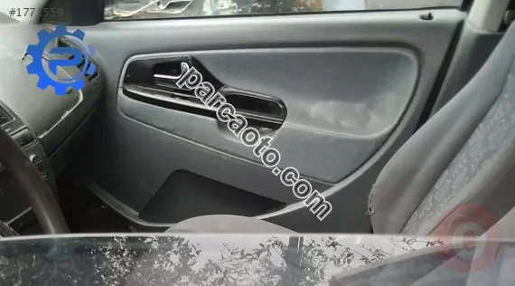 2011 model seat ibiza 16v çıkma sağ ön kapı döşemesi