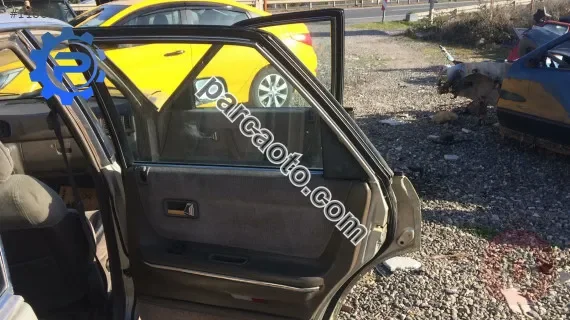 1992 model mazda 626 sökme sağ arka kapı döşemesi