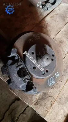 Mercedes Benz W210 kasa ön disk çıkma