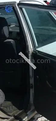 tata telcoline çıkma sağ arka kapı menteşe