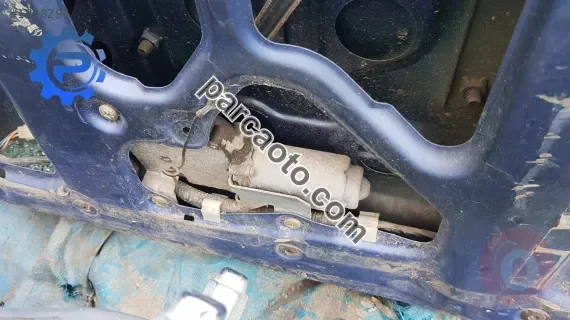suzuki vitara çıkma arka silecek motoru
