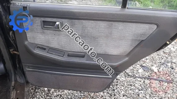 mazda 929 sökme sağ arka kapı döşemesi