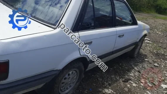 1988 model mazda 323 1.6 çıkma sağ yan panel