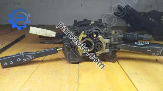 Mazda 323 sinyal silecek kolu çıkma