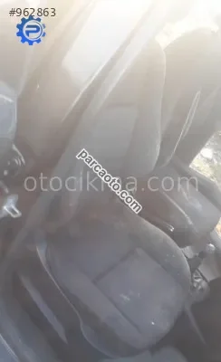 2009 peugeot 207 1.4 benzinli çıkma sağ ön koltuk