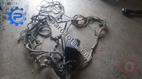 1998 peugeot partner 1.9 çıkma motor içi tesisat