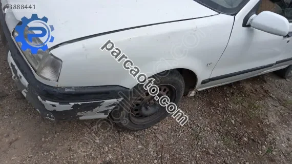 Renault 19 sol camurluk yedek parça