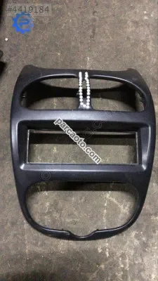 Peugeot 206 teyp çerçevesi