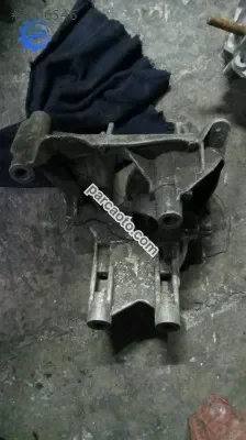 Volkswagen Transporter T5 motor kulağı çıkma