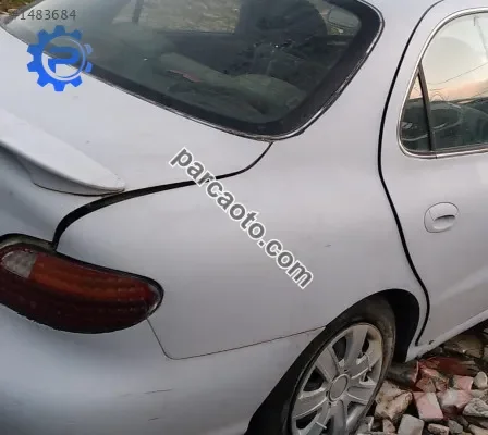 1996 hyundai elantra 1.8 otomatik çıkma sağ arka çamurluk