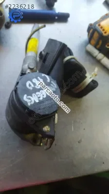 Mercedes w202 sol ön emniyet kemeri çıkma