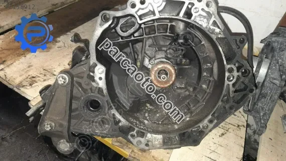 Opel corsa c 1.3 manuel sanziman çıkma