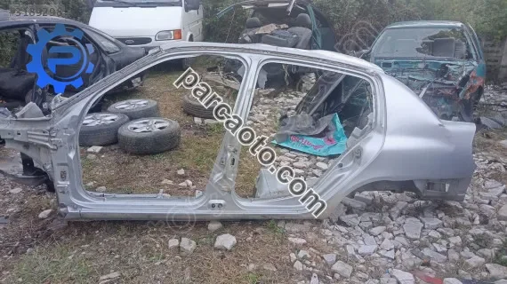 Renault Clio sol yan kesme komple çıkma