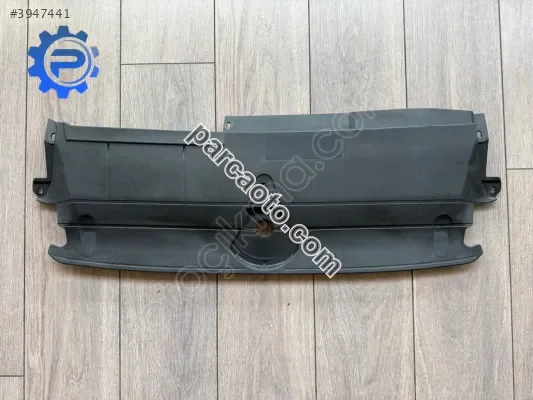 Ön Panel Üst Plastiği Audi A6 2019-2022 4K0807081