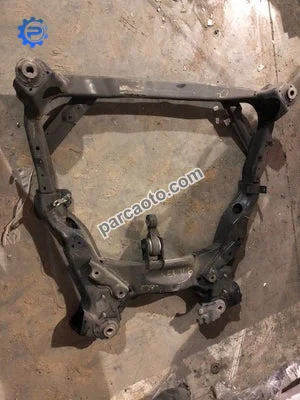 Renault Symbol 1.4 Authentique 2003-2011 orjinal çıkma travers Renault Symbol 1.4 Authentique 2003-2011 orjinal çıkma travers