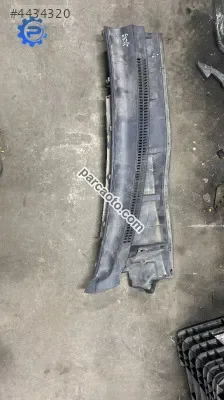 Toyota corolla cam önü ızgarası