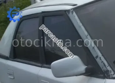 1993 model mazda 323 jb çıkma sağ takım kapı camı