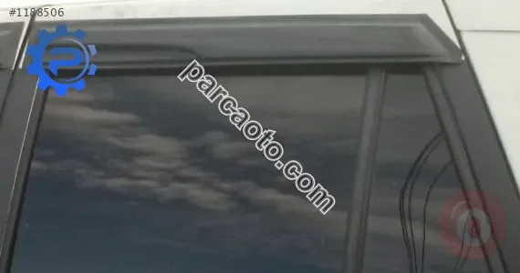 dacia solenza 1.4 mpi çıkma sol arka kapı cam plastiği