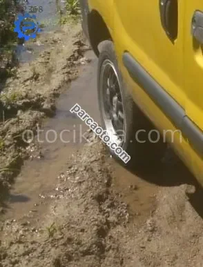 2003 model renault kangoo 1.9 çıkma sağ arka jant lastik