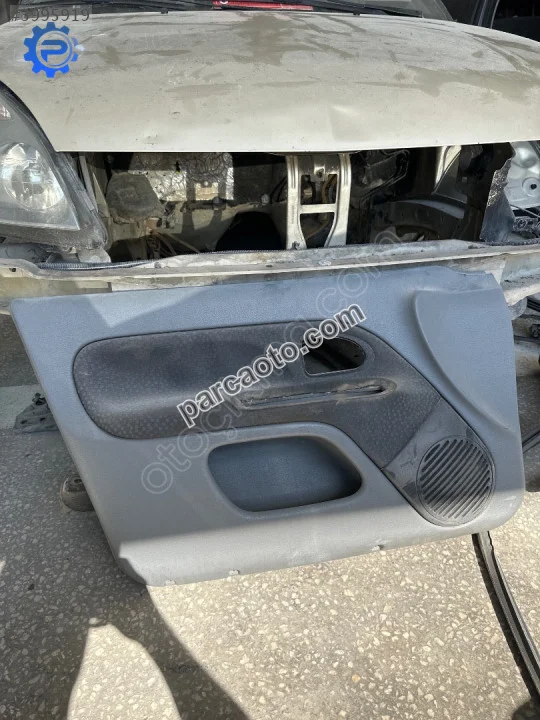 Renault clio 2 symbol 1999-2009 Sol ön kapı döşemesi Renault clio 2 symbol 1999-2009 Sol ön kapı döşemesi