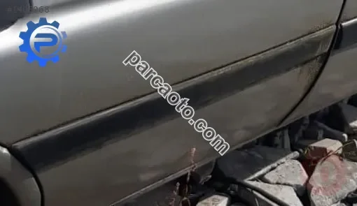 1997 model ford escort çıkma sağ arka kapı bandı
