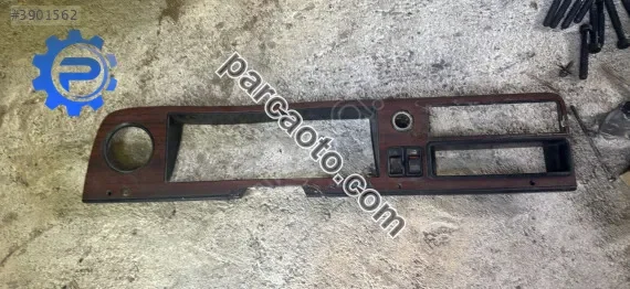 Ford Taunus Gösterge Çerçevesi Çıtası