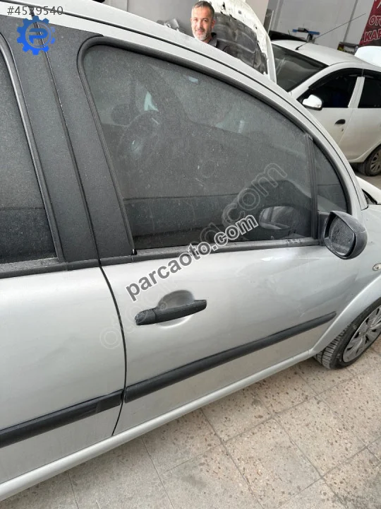 Citroen c3 sağ ön kapı Citroen c3 sağ ön kapı