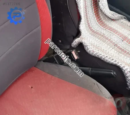 renault kangoo çıkma emniyet kemeri giriş mekanizması