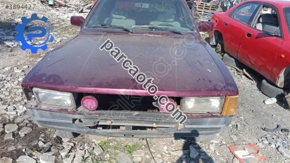 Ford Taunus motor kaputu yedek parça
