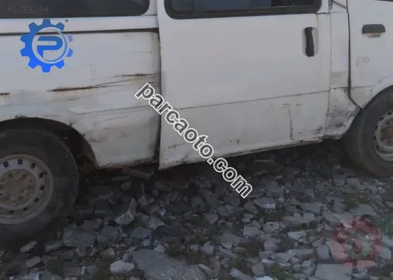 1998 model kia pregrio 2.7 çıkma sağ marşbiyel