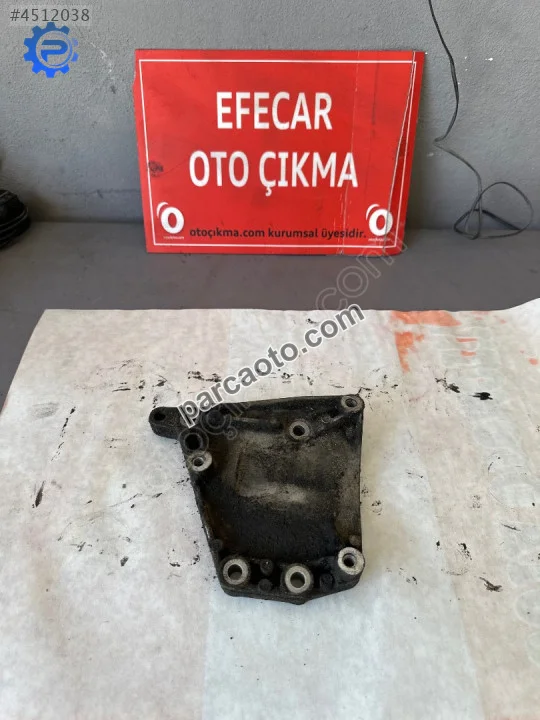 Fiat linea 1.3 multijet euro 4 Klima kompresörü bağlantı ayağı Fiat linea 1.3 multijet euro 4 Klima kompresörü bağlantı ayağı