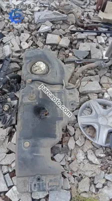 Renault Kango dizel yakıt deposu