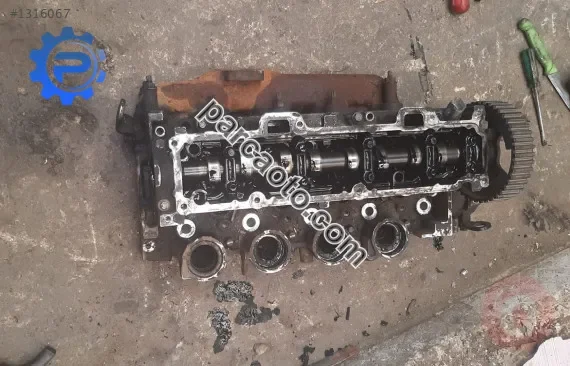 peugeot 207 1.4 8v dizel çıkma silindir kapağı